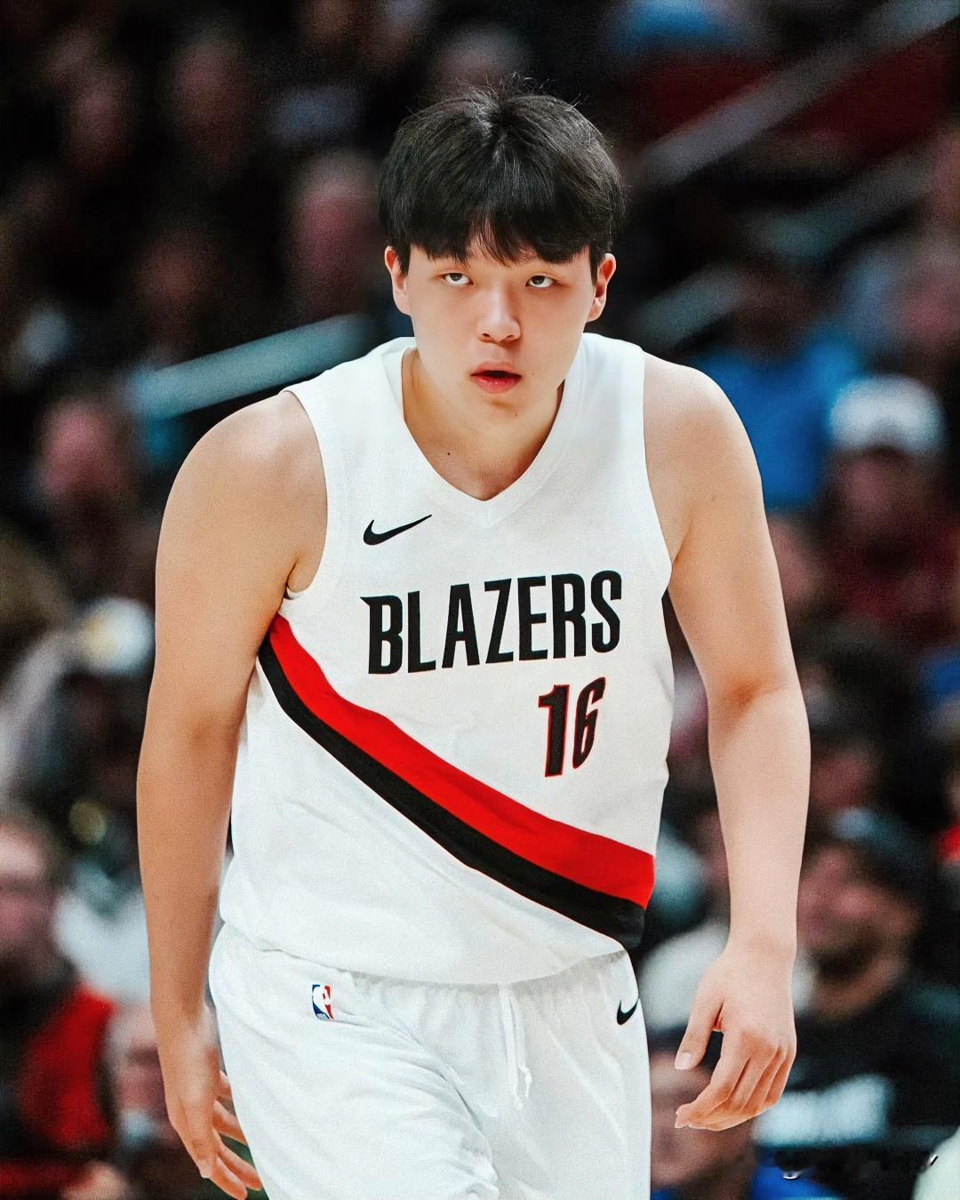 现在全网最开心的就是杨瀚森，不是因为他获得了16分半钟的出场时间，而是他现在