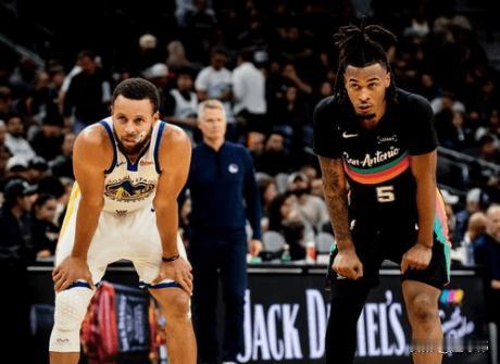 赢得对手尊重！卡斯尔谈库里：“很疯狂，今晚的斯蒂芬库里压根没办法限制，他打疯