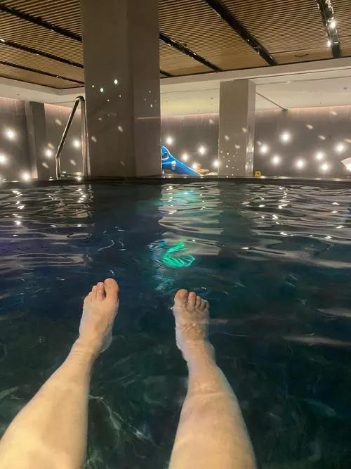 冬季泡温泉安全准则特别到位！想要泡得更舒服、更科学，补充几个实用建议。先重