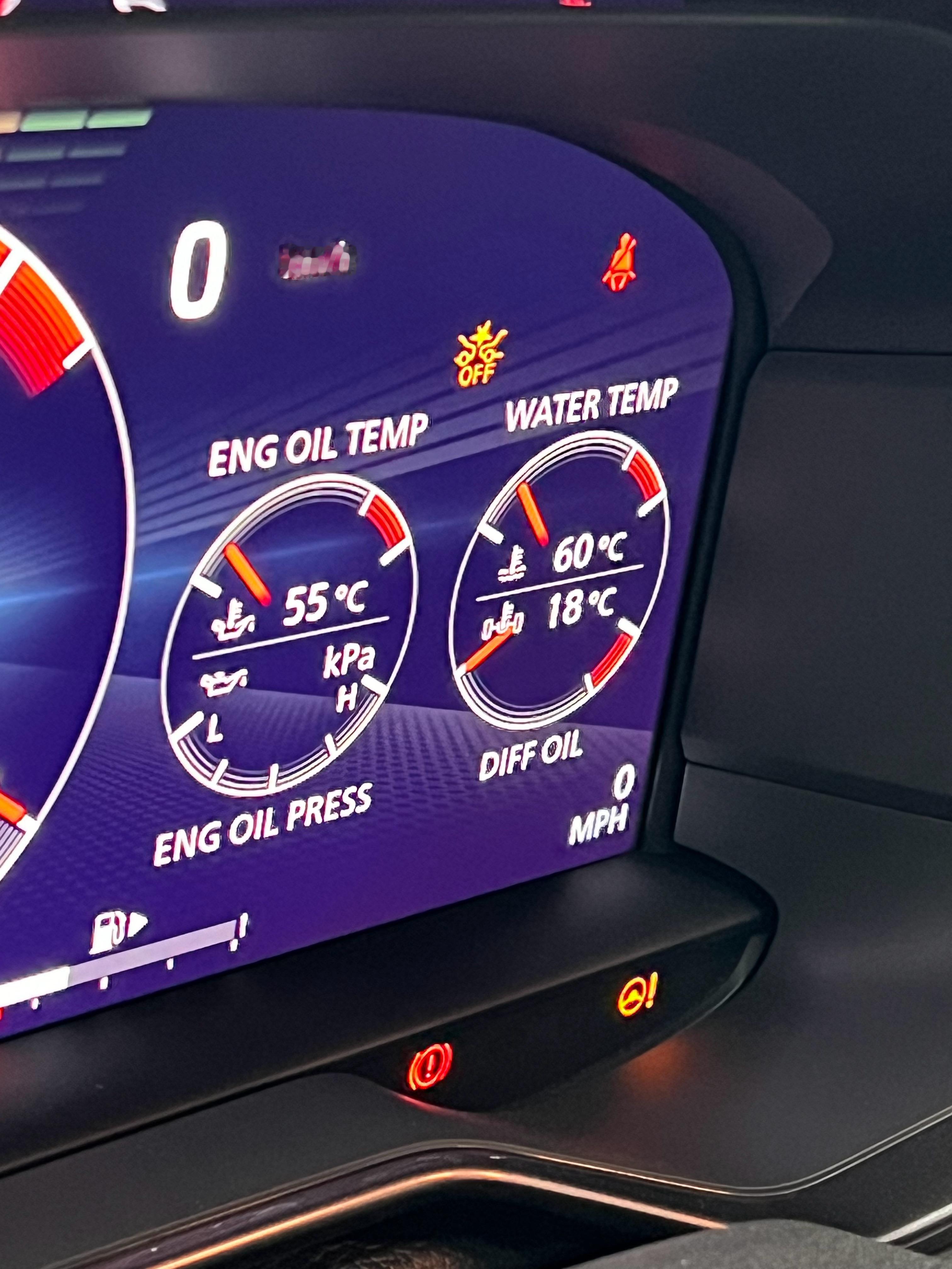 今天NissanZ安排交车大哥从广州飞来，然后开车回去自己一个人开2300km