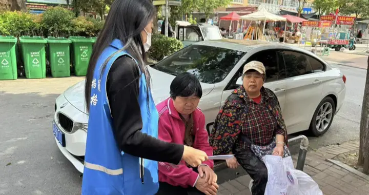 南苑街道凤凰城社区开展“远离烟草‘净’享美好”宣传活动