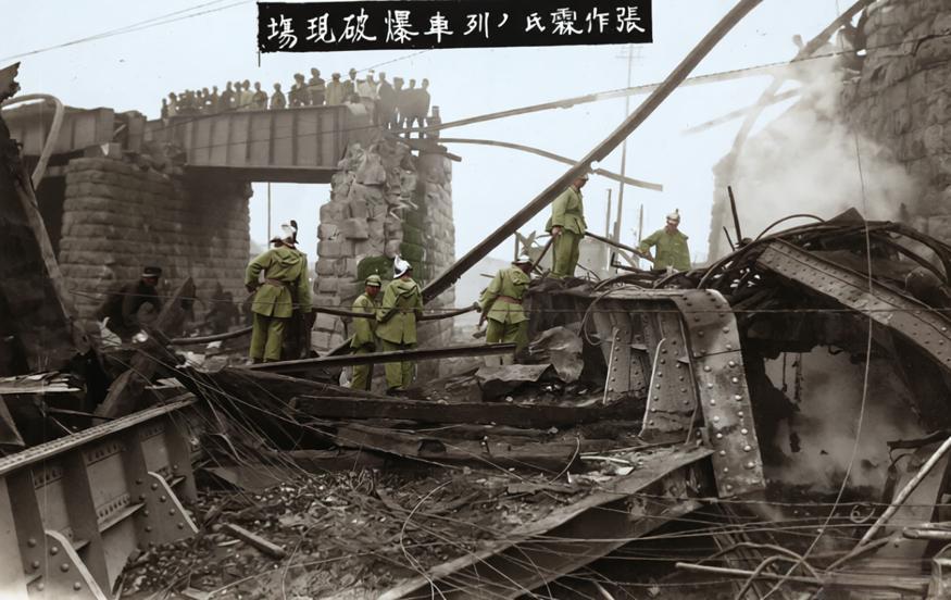 这张照片是1928年皇姑屯事件的爆炸现场，地点是沈阳皇姑屯的三洞桥（京奉铁路与日