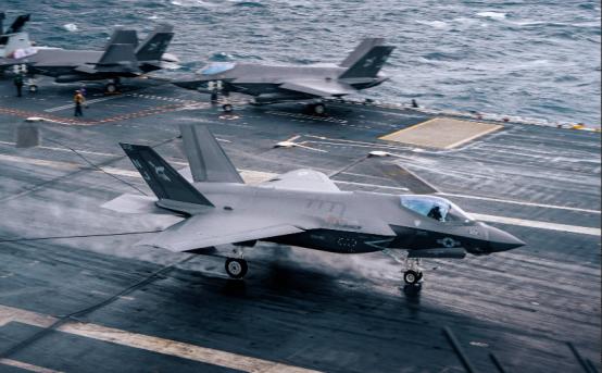 不等春节了，美军开打第一枪，伊朗炮艇出击，中方要做最坏打算 眼瞅着中国农历春