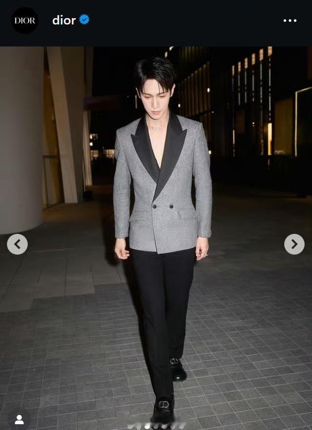 Dior海外社媒官方ins认领了李昀锐邓为