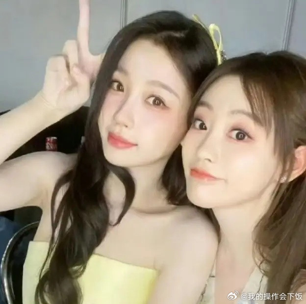 虞书欣祝绪丹又一对塑料姐妹花be了！祝绪丹和虞书欣这次参加redgala活动，