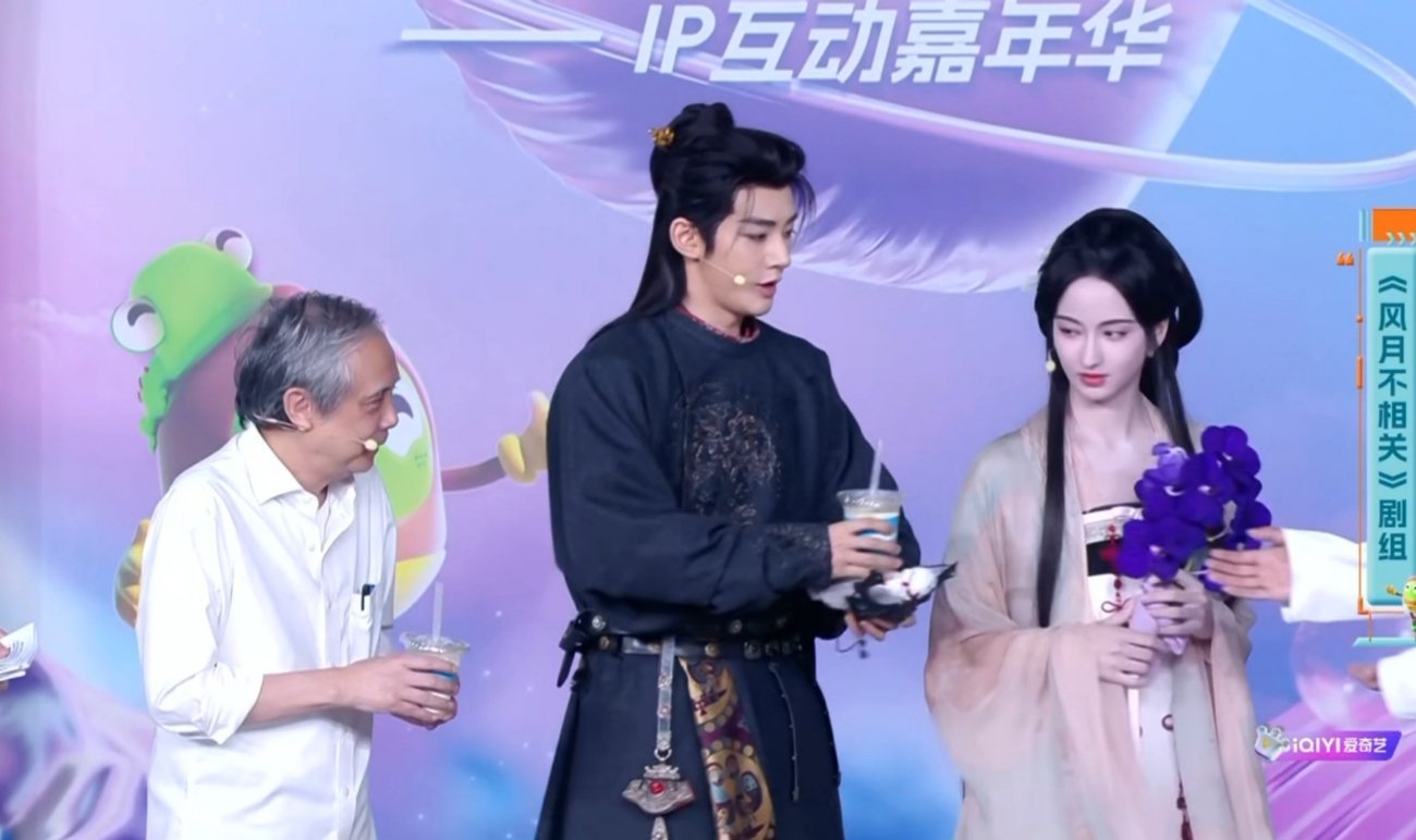 风月不相关剧组，邓为好大只，有导演两个大。[大笑][大笑][大笑]​​​