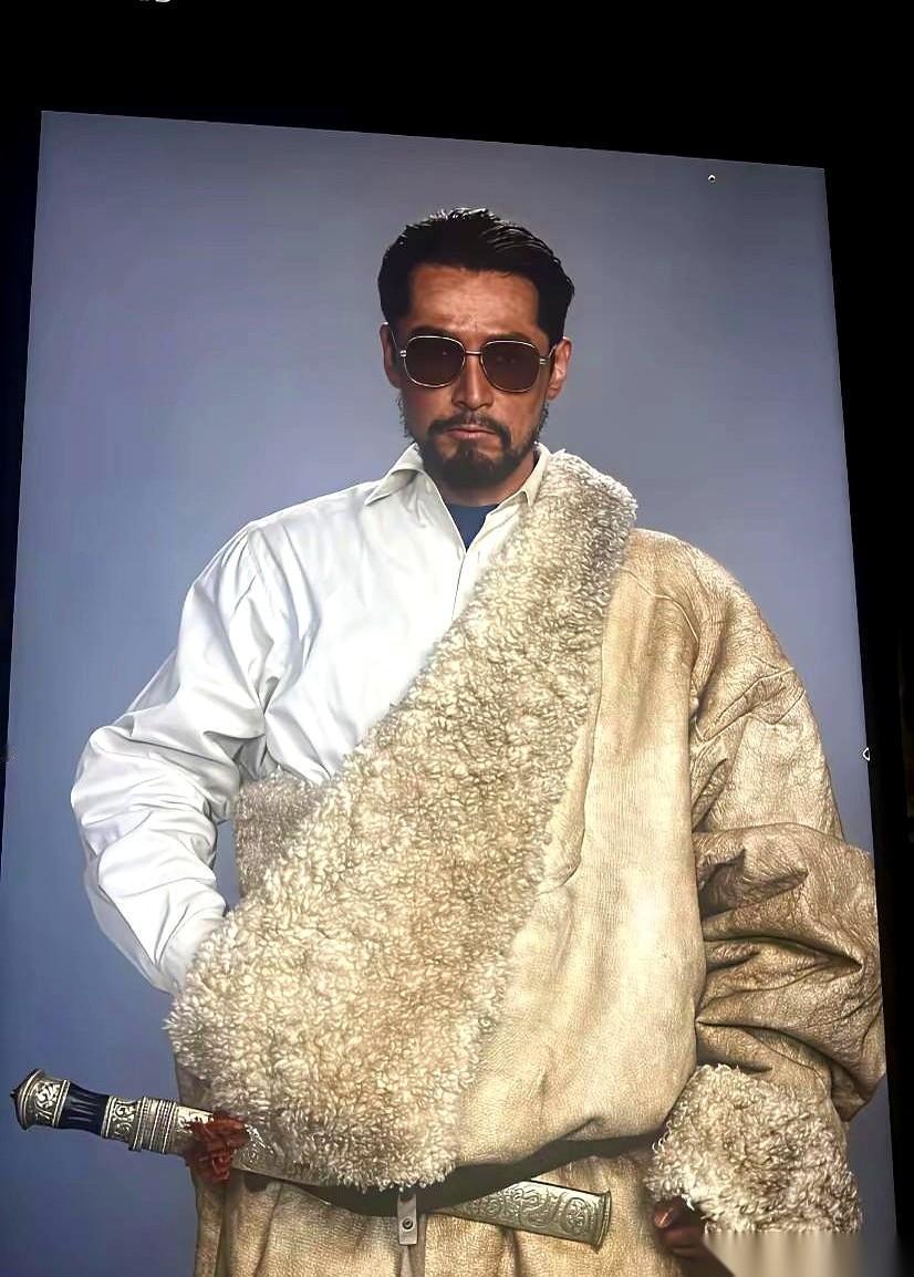 很多人聊胡歌，张口就是梅长苏。但把他从剧组拽出来，扔到海拔几千米的可可西里，你