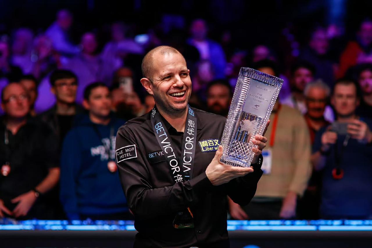 巴里·霍金斯夺得生涯第5个排名赛冠军，打破2年6个月冠军荒。杰克·利索夫斯基收获