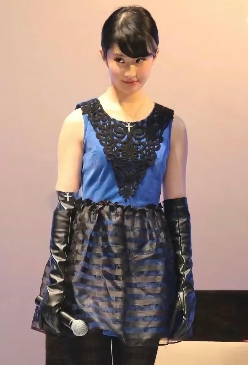 披麻袋都好看的女人刘亦菲