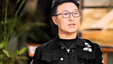 汪峰在女儿10岁生日上，说了一句让人后背发凉的话。“咱俩这一生，开始倒数了。