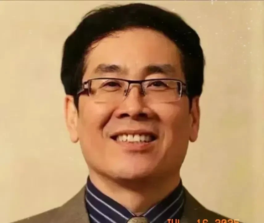 宗馥莉的叔叔很少理睬她和她的兄弟们，虽然他们是家人，但宗馥莉和她的兄弟们在宗家眼
