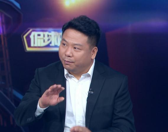 泰山球迷天天骂外援。骂马德鲁加“散步”，骂瓦科“拿不住球”，骂泽卡“隐身”。