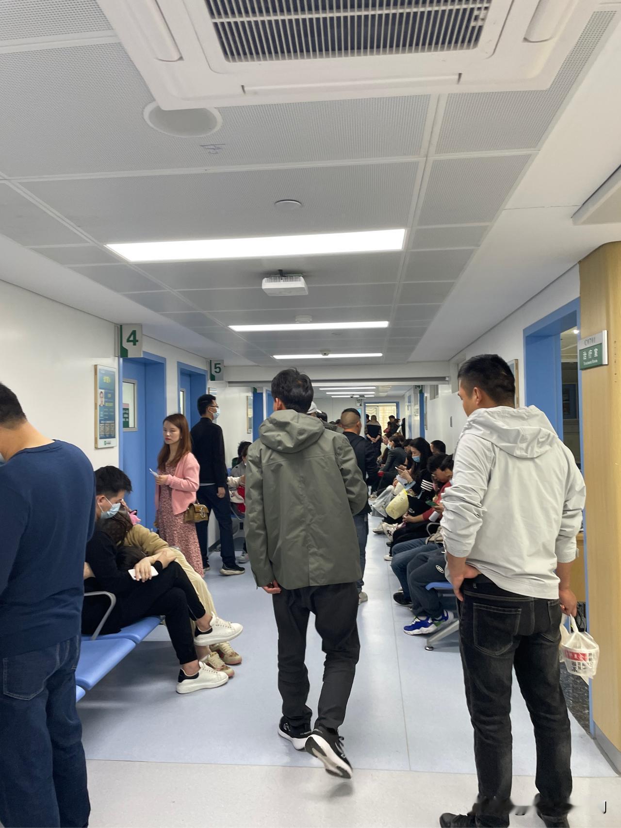 甲流来了，真来了。甲流疫情在南方很严重，身边很多朋友都病倒了，症状比较重。连