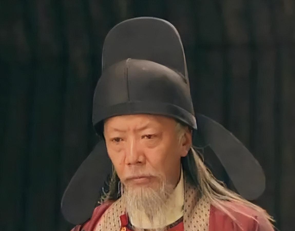 王世充兵败后被押往长安，一同来投降的还有卢行褒和苏世长等人。李渊二话没说，将卢行