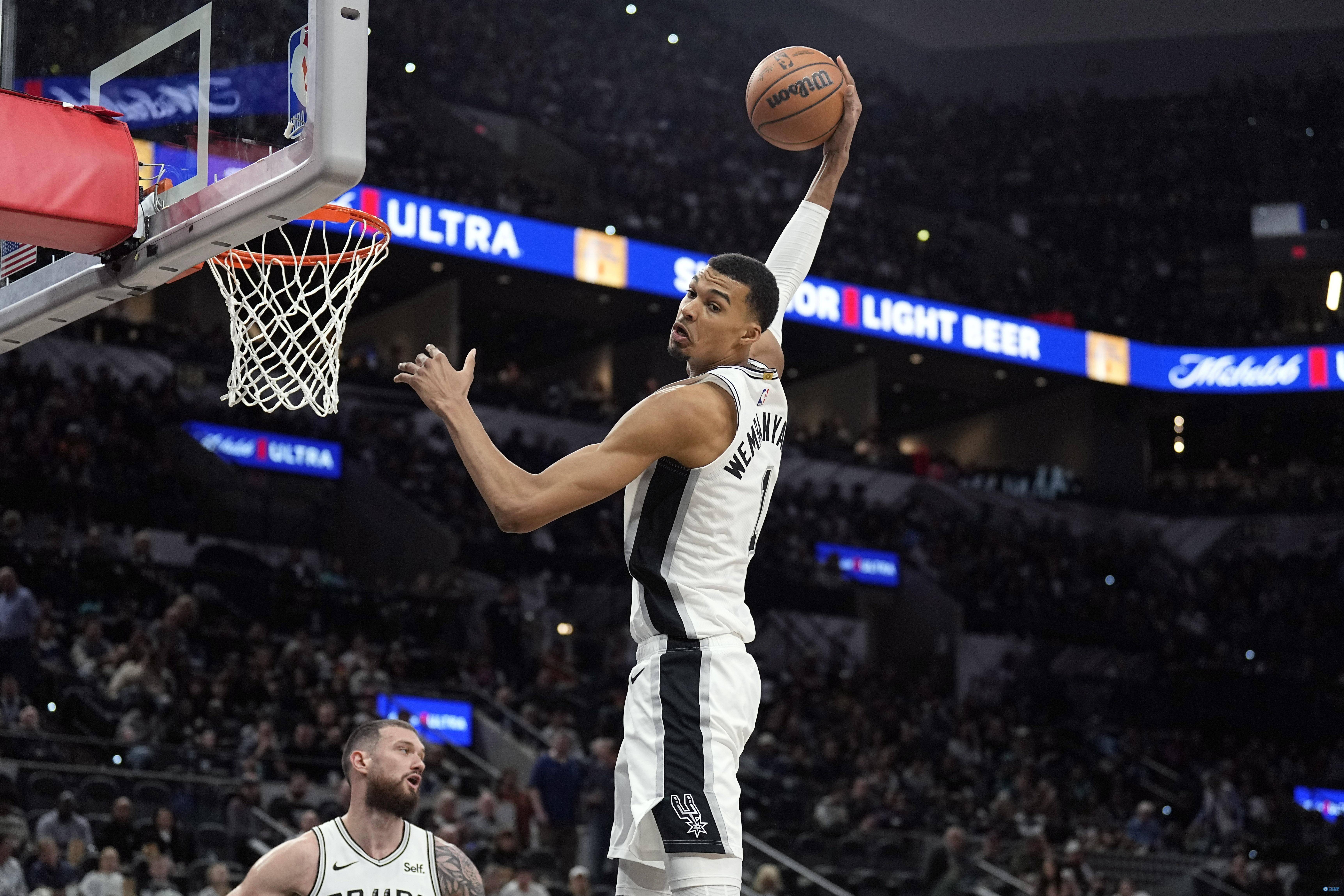 最近，NBA马刺队球员文班亚马，在接受采访时第一次公开了他被查出血栓的感受。文