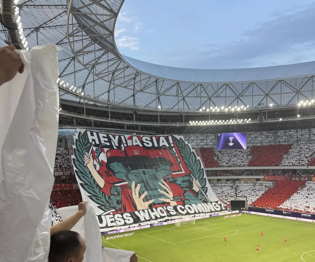 中超威斯特法伦！成都凤凰山惊现三星堆面具tifo，完爆工体八臂哪吒城和上海德比的