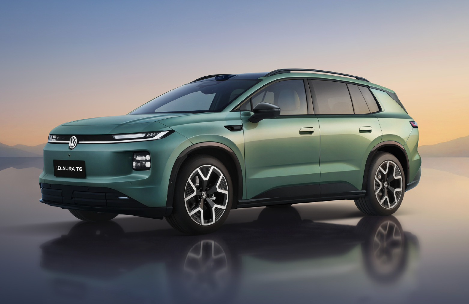 一汽大众T6登场一汽-大众新能源新车序列叫「ID.AURA」，这款ID.A