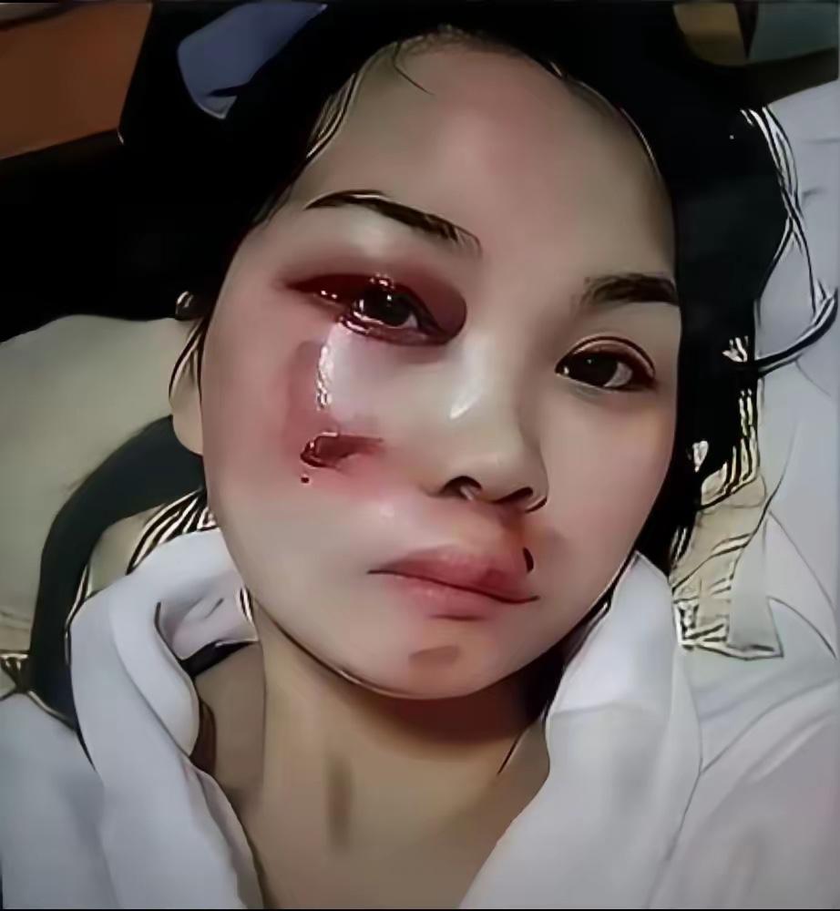 家暴零容忍！！这回老实了吧！！！！让你作吧，活该，一女子嫌贫爱富，天天说老