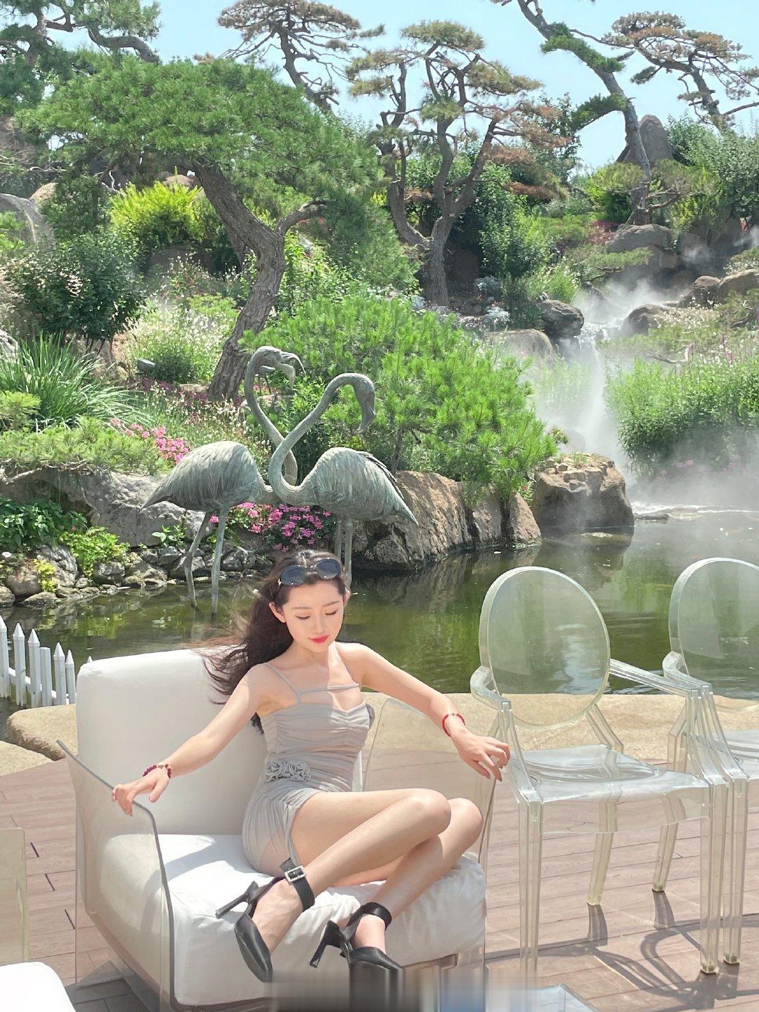 姓名：林黛玉出生年月日：1999.10.30坐标：北京学校