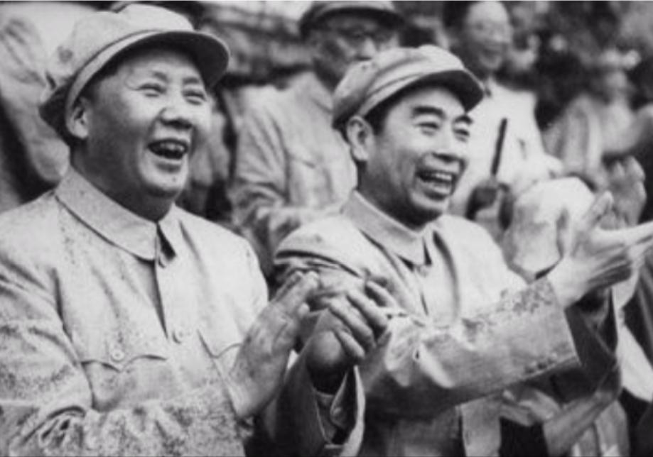 1975年，毛主席与周总理双双身患重病，主席问总理：江山要谁来守？ 