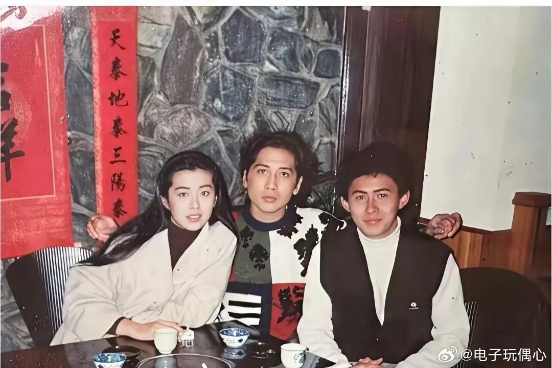 30年前的齐秦原来也是小鲜肉一枚啊这才明白王祖贤为啥看上了齐秦