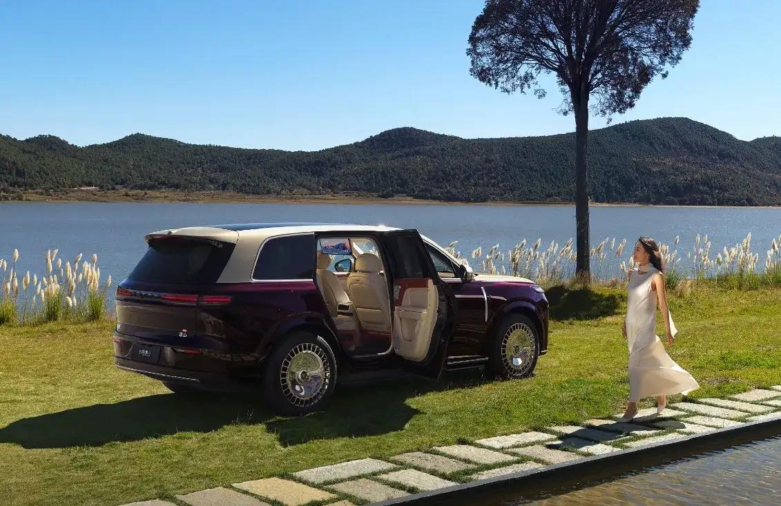 这就是赤裸裸的现实啊，国产豪车排行前10名:第一名：红旗国礼，718万第二名