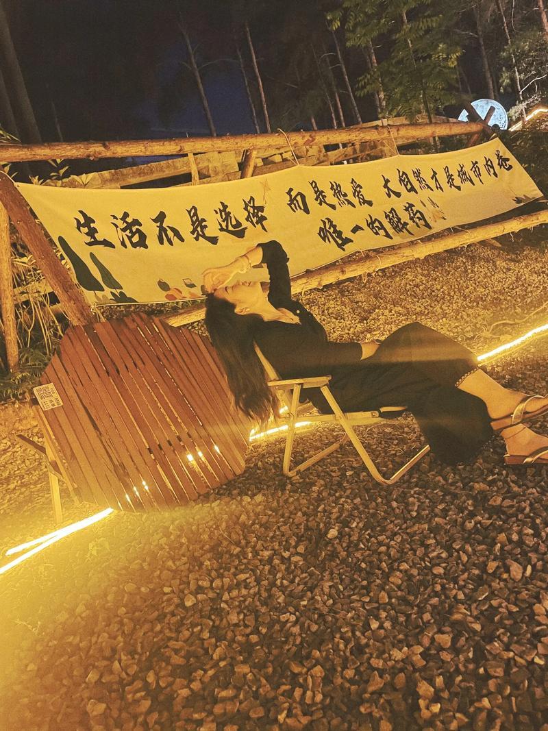现在社会最不缺的就是聪明人，最缺的，是清醒你看看身边，有几个人是活明白的