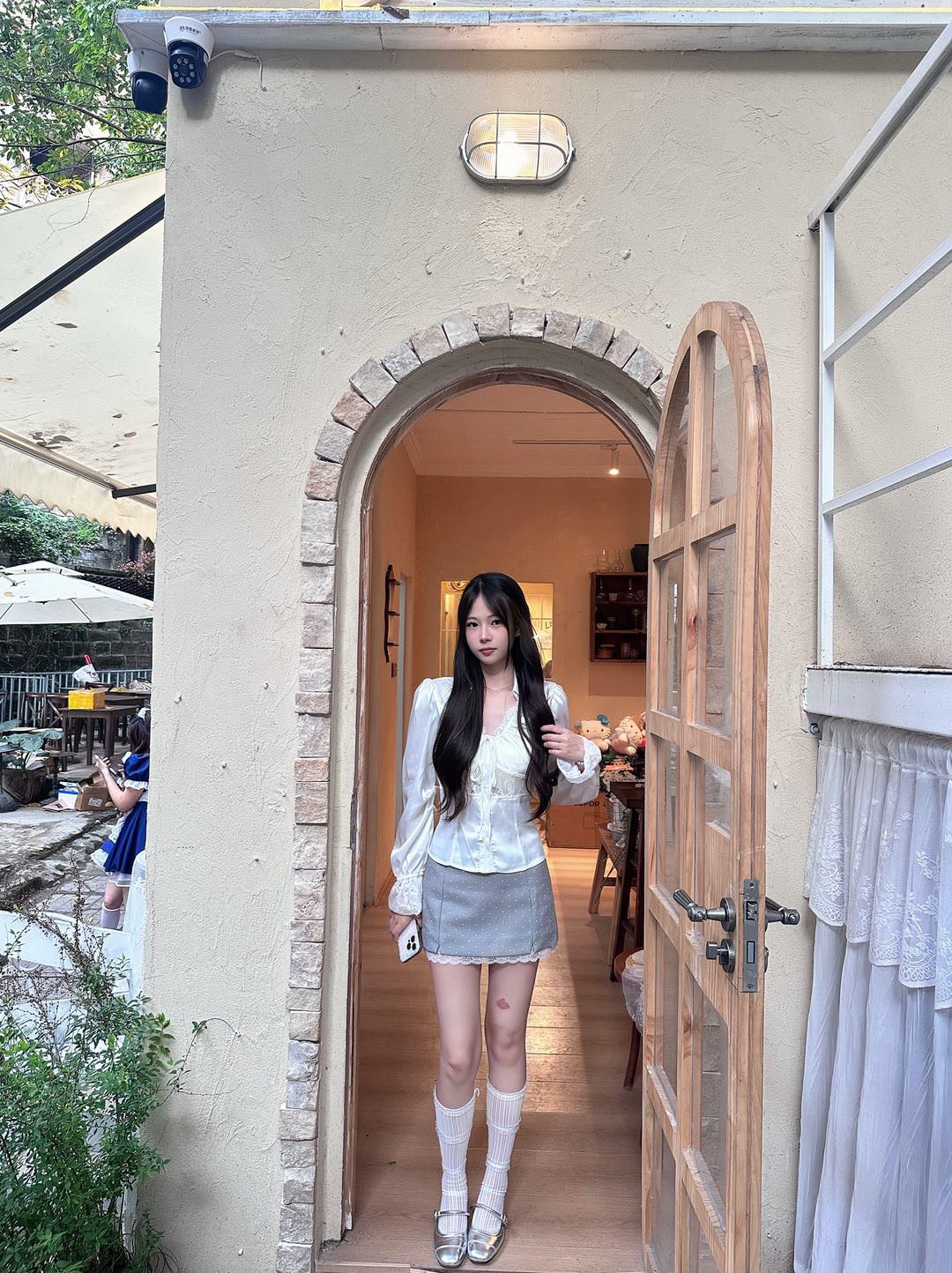 知性美女穿搭分享