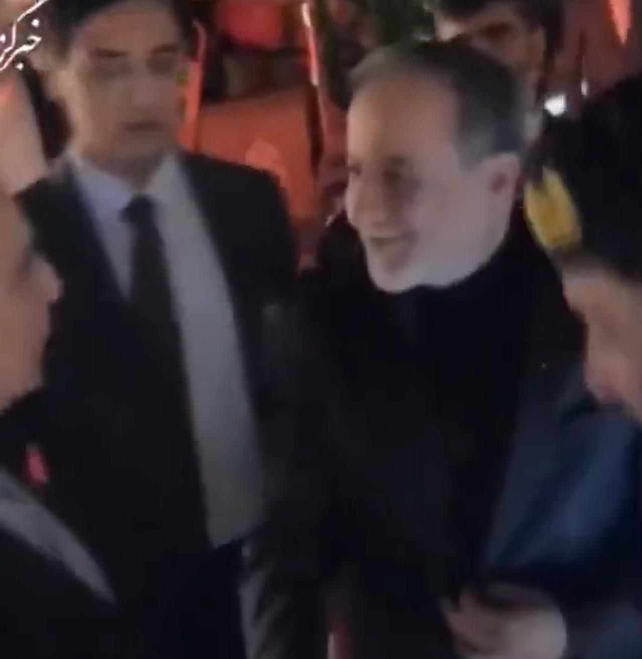 伊朗外长阿拉格奇，将率领伊朗代表团，于今晚抵达伊斯兰堡。这是最新的消息。