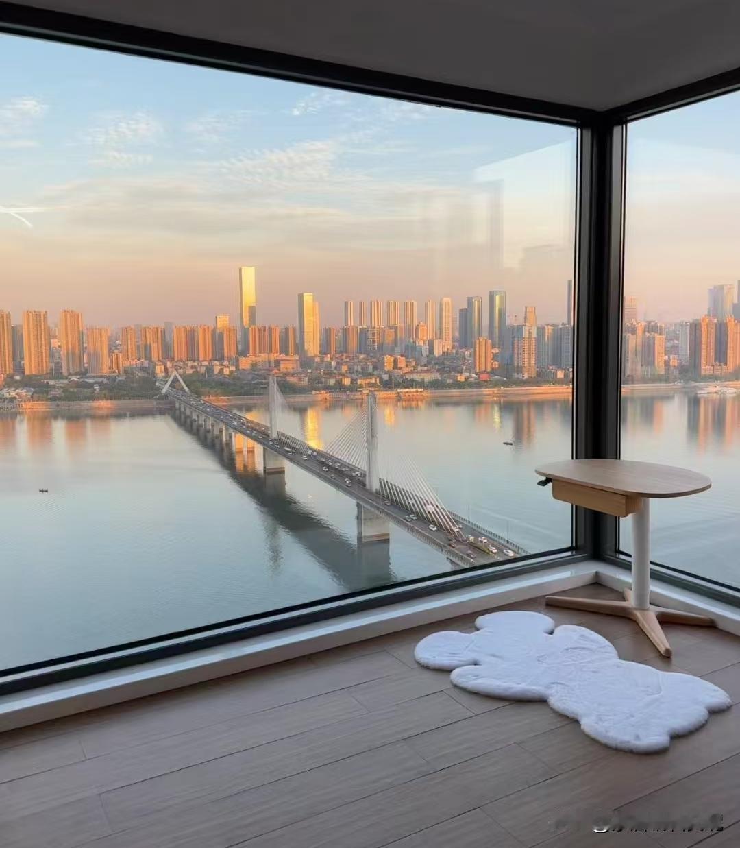 同样300万，选别墅还是大平层？住过的人哭诉：选错悔终生！你绝对想不到，同样价