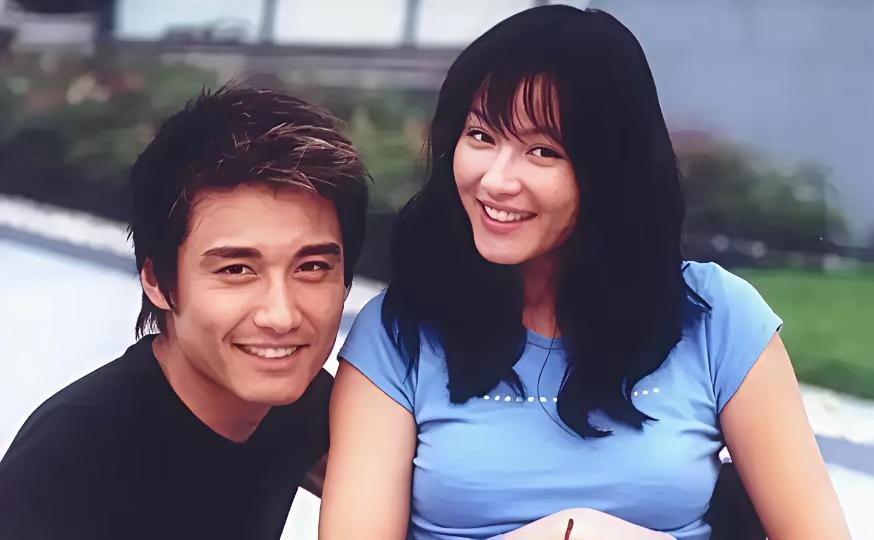 30年后，胡兵终于明白，一个人不爱你，你做什么都没用。那年，李亚鹏跟周迅好了