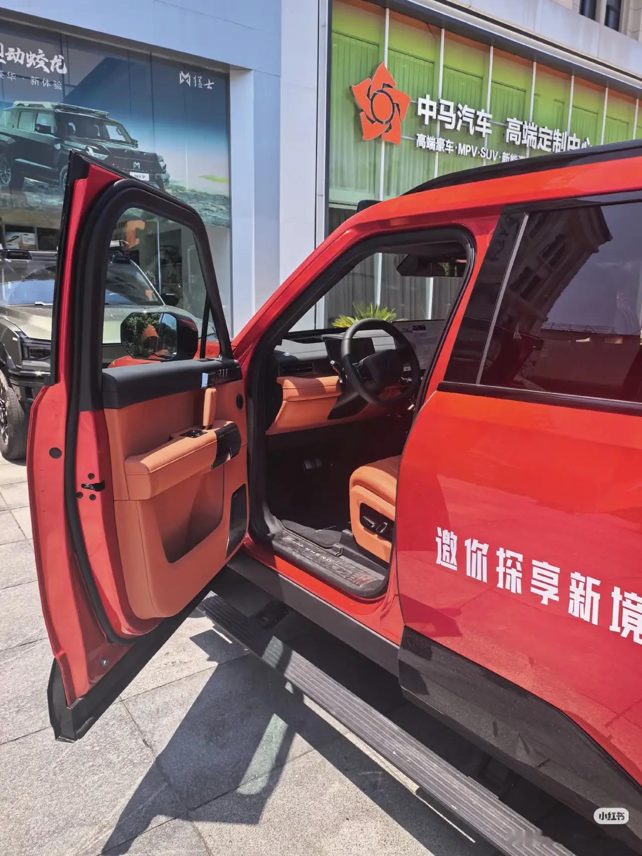 燃油车持续降价！现在入手合适吗？最近不少逛4S店的朋友都发现一个明显变化：燃油车价格持续走低，很多车