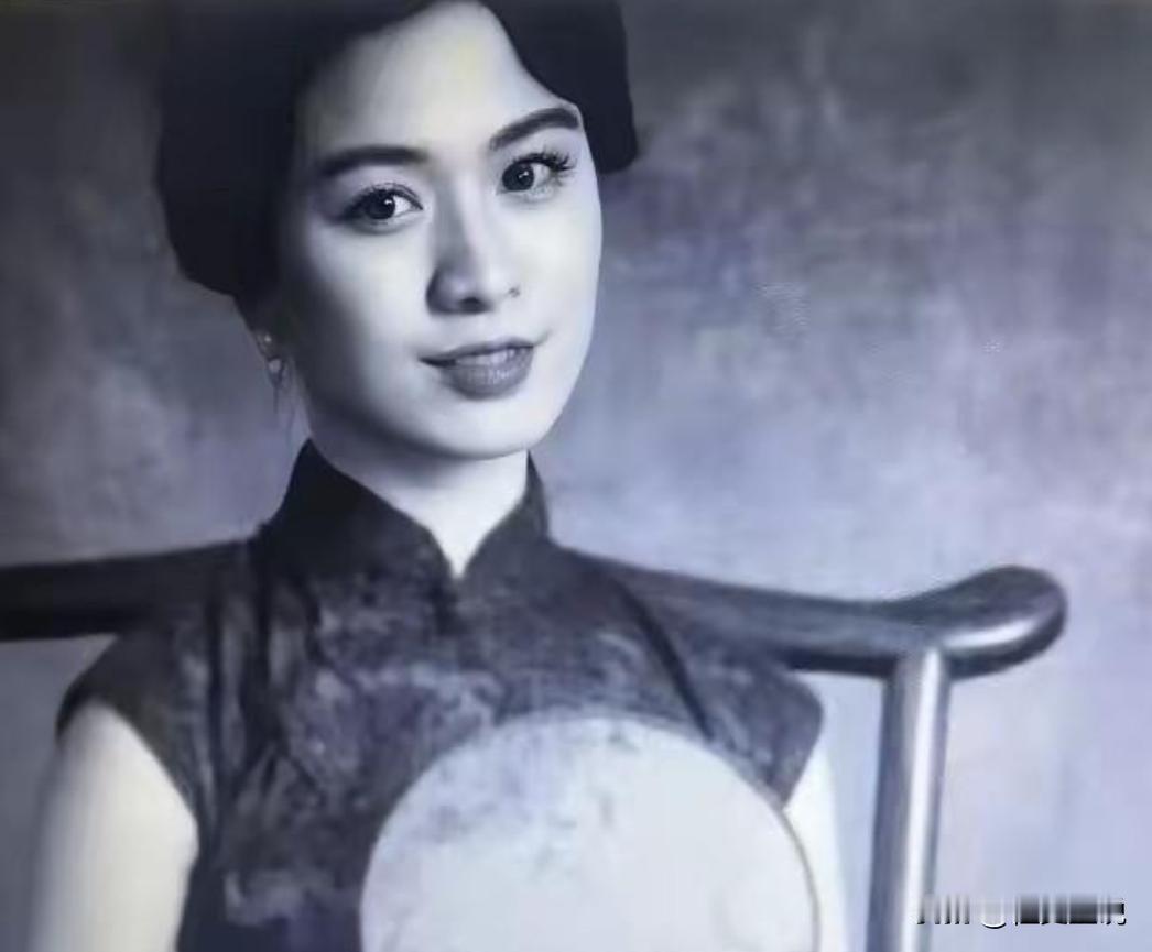 1912年，50岁的曹锟迎娶20岁的富家千金陈寒蕊。新婚夜，曹锟倒头就呼呼大睡。