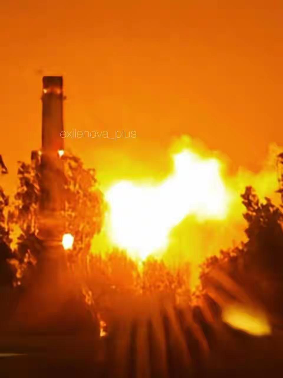 乌克兰突然爆发了，毫不留情，把俄罗斯伏尔加格勒炼油厂炸成一片火海！5月29号