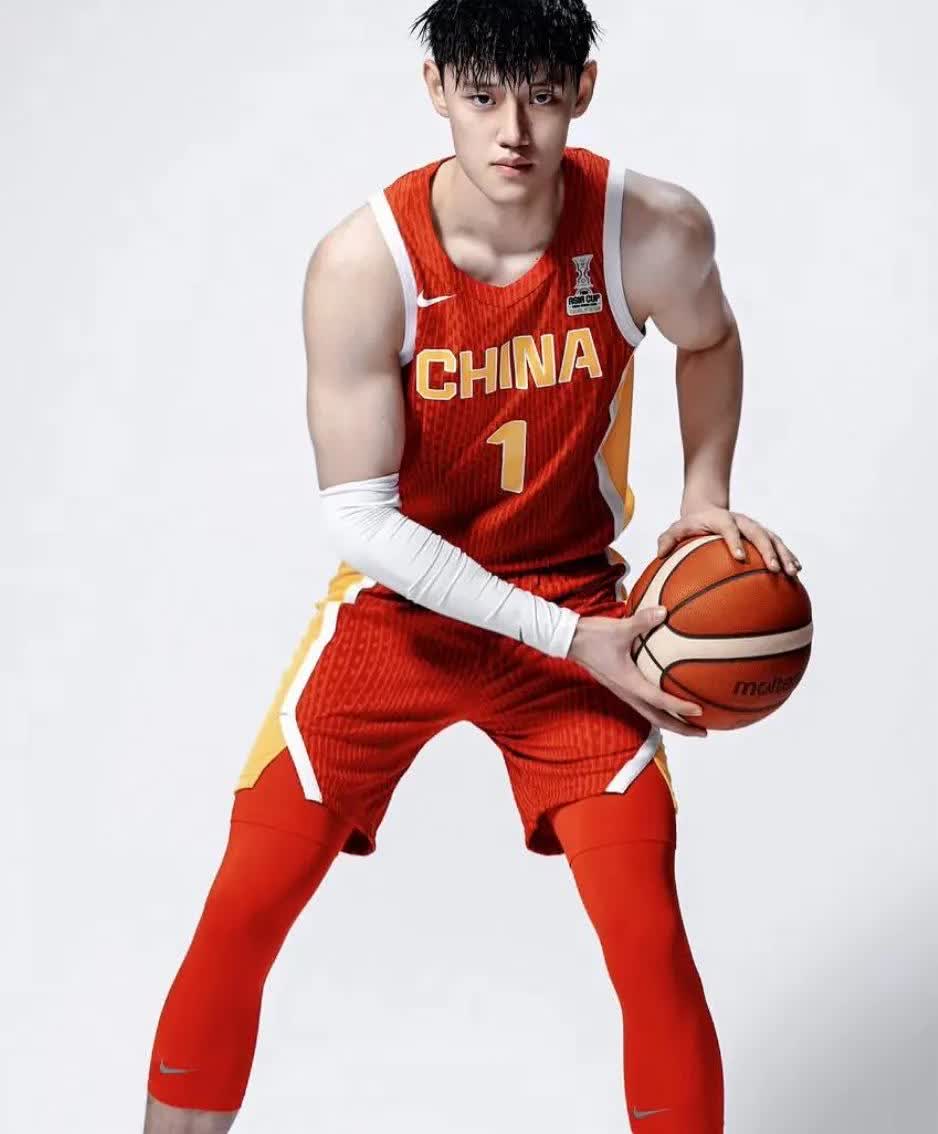 8月3日18：00，北京首钢篮球俱乐部宣布，经过北京首钢篮球俱乐部与球员曾凡博良