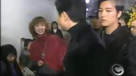 张国荣--侧面&放荡 热.情演唱会版(原画)_土豆