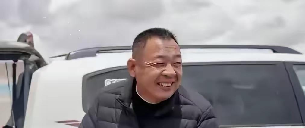 3月8日这颗雷，炸得资本圈鸦雀无声。于东来大手一挥，40亿资产说分就分。最让