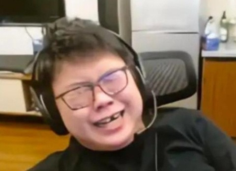 查猪解说ACL的场间再次回应姚日天的开团节奏，他称原本不想把sccc扯进来但为了