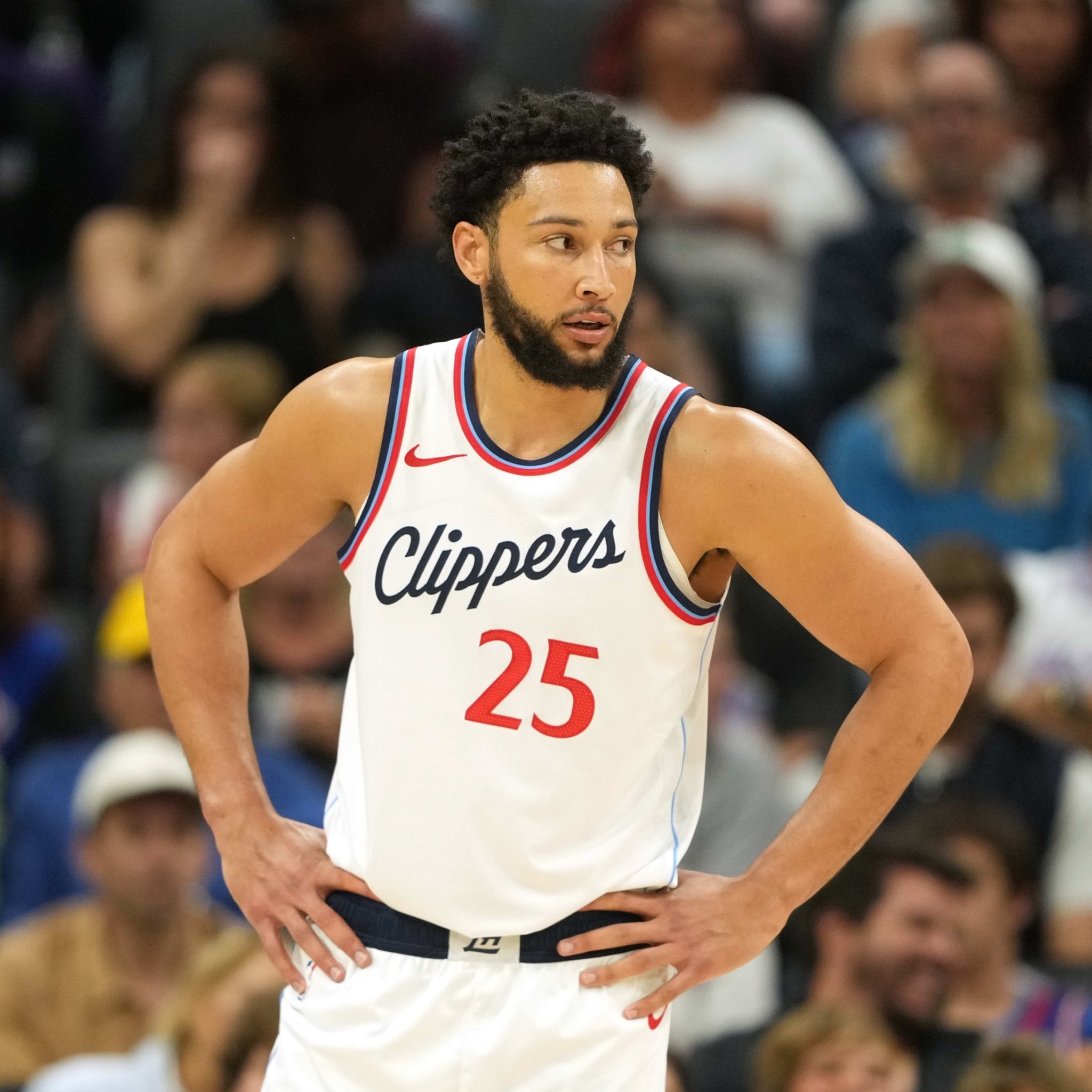 StefanBondy：本西蒙斯正考虑从NBA退役。“本西蒙斯已经引起尼克斯和