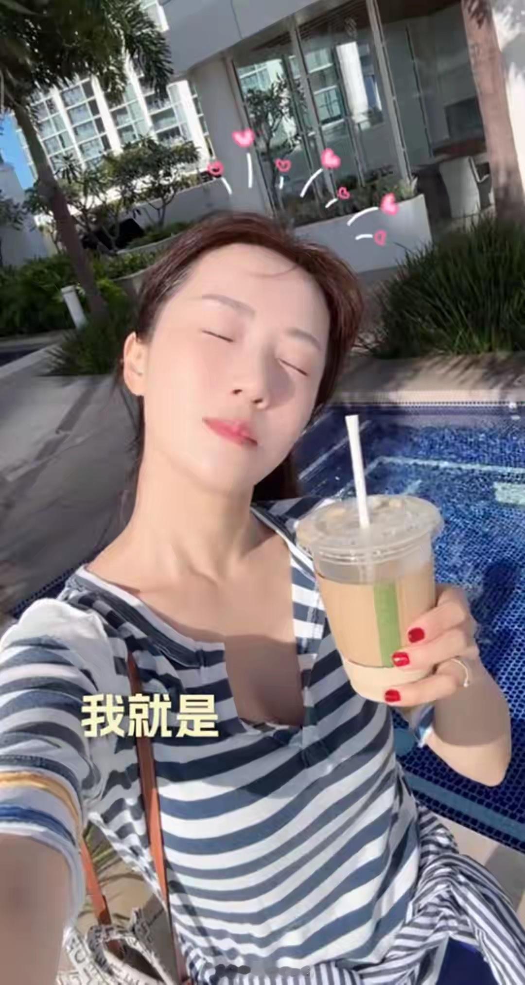 李念晒带娃日常，一堆漂亮衣服，每天穿搭不重样，3岁儿子好可爱​​​