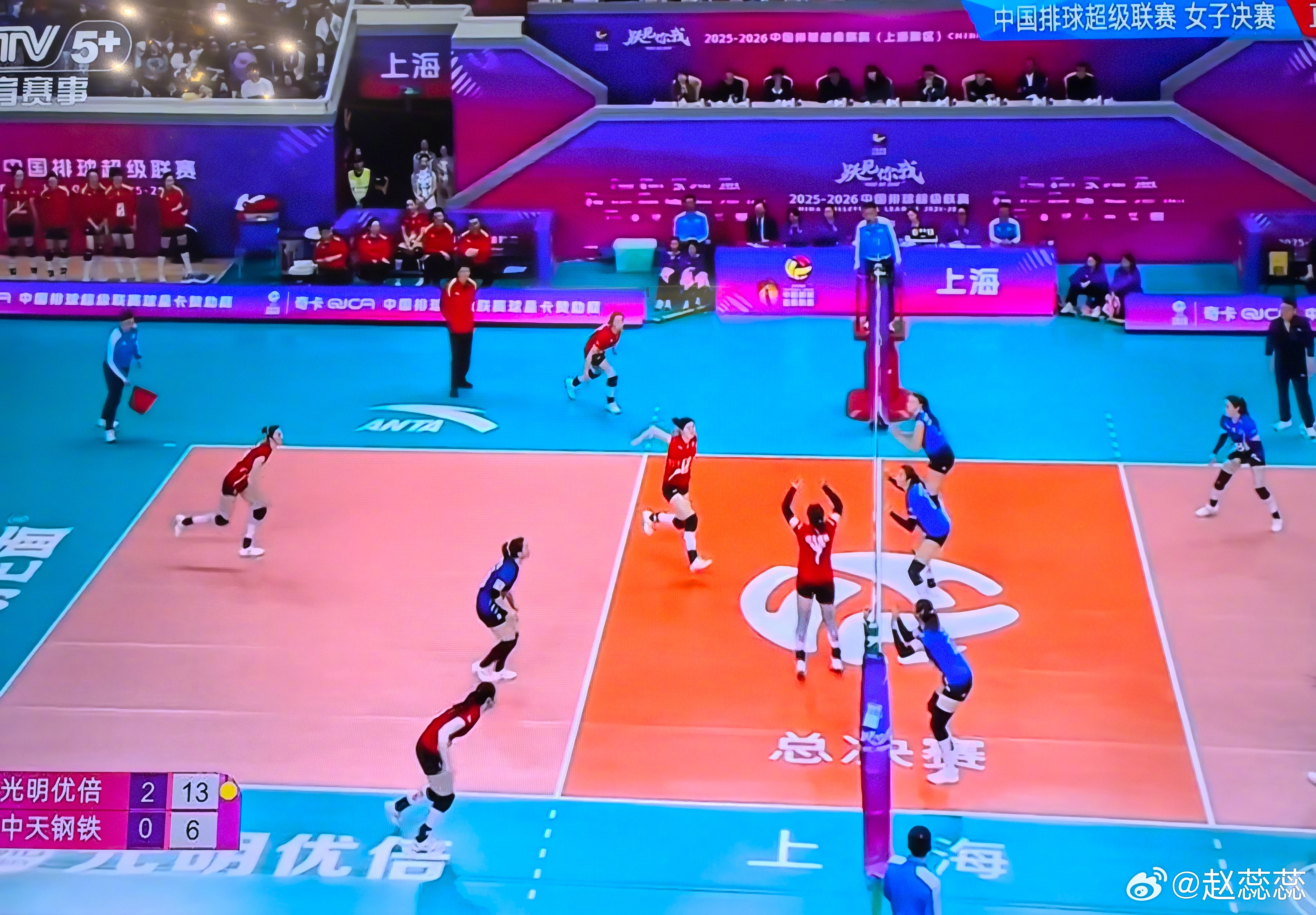 恭喜上海女排获得2025～2026排超联赛冠军时隔25年再捧金杯我打联赛那会儿，