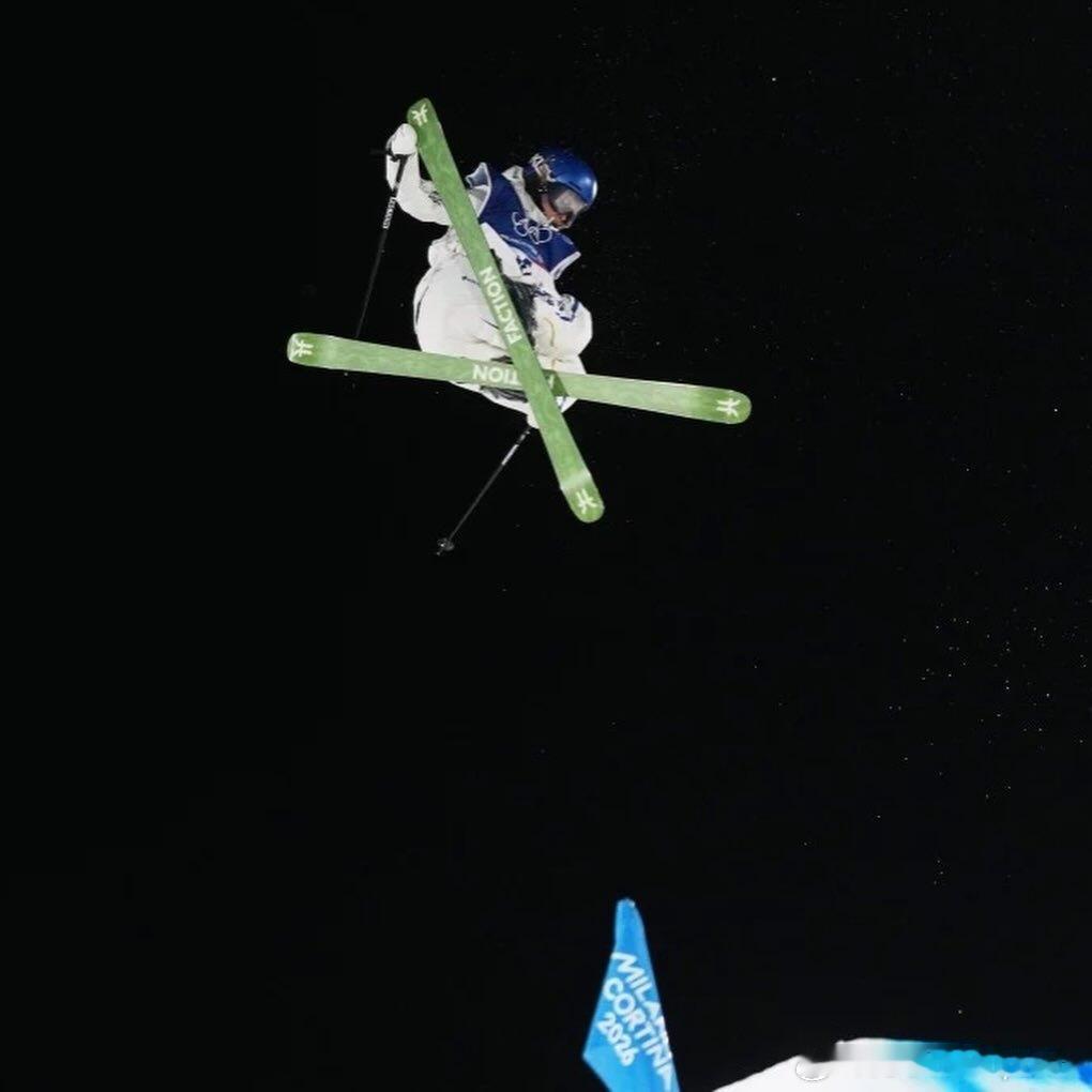 谷爱凌转身就有妈妈在场边❓大家的成长路上，父母“管”的多吗？🎿谷爱凌凌空逐梦，