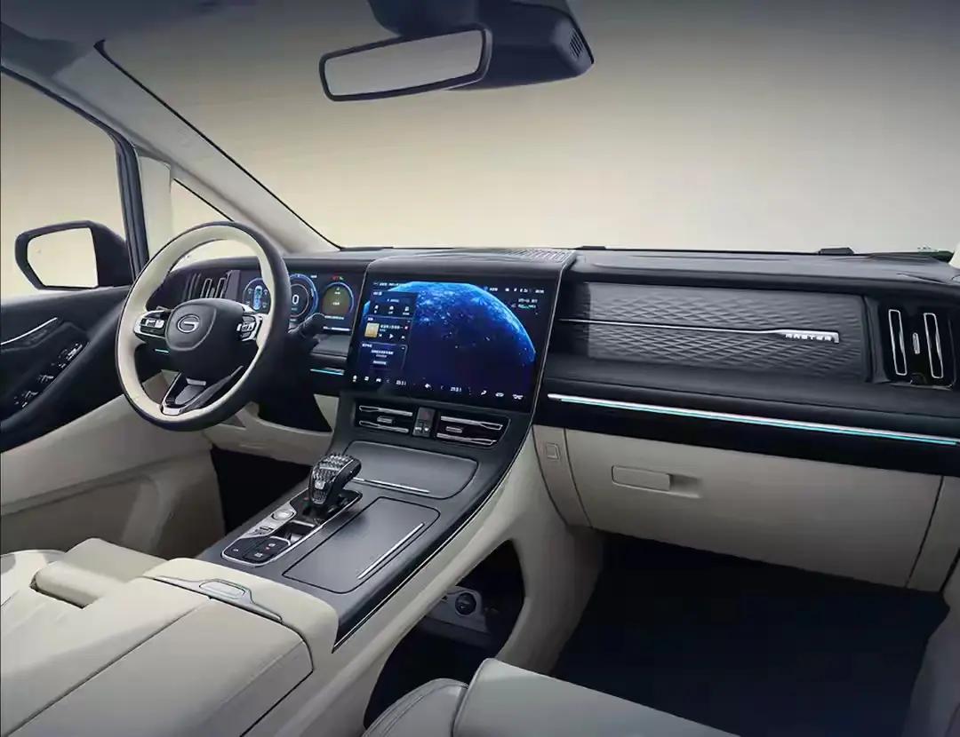 豪华混动MPV进入19万时代，这个变化实在太惊人了！以前，想要台靠谱的混动大MP