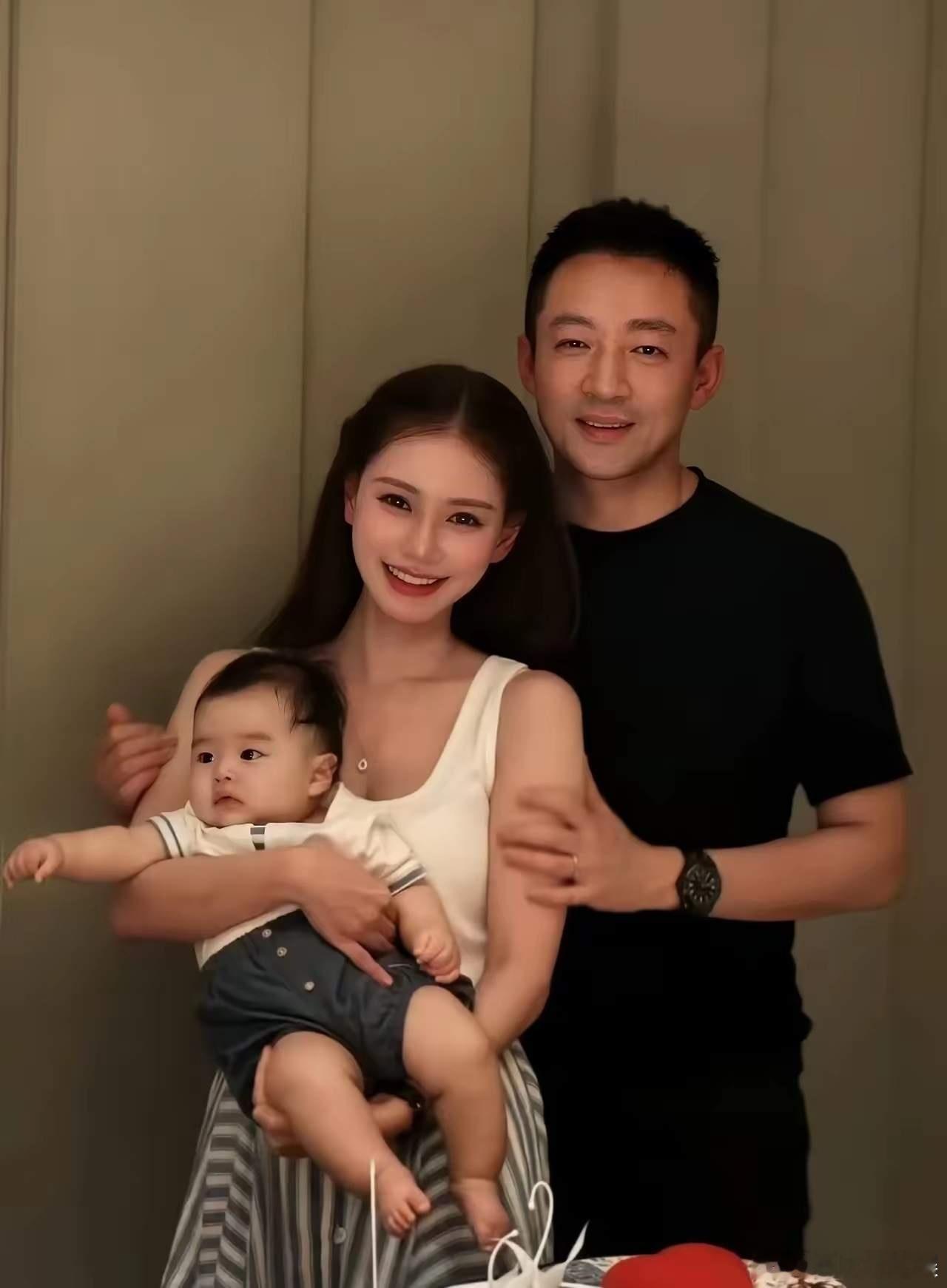 1.现在影视剧越开越少，但是综艺节目倒是越开越多。2.之前有公司联系过汪小菲，问