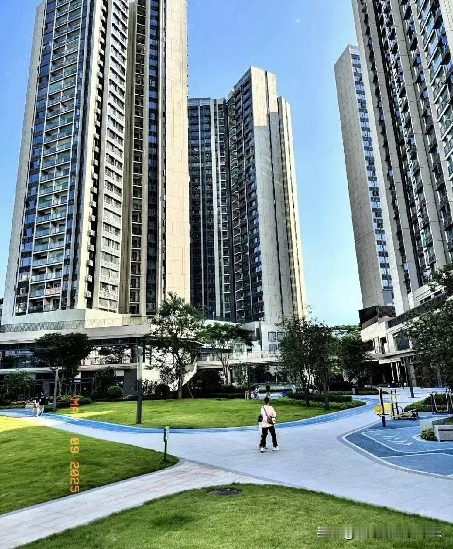 南京楼市从去年9月之后的大利好到现在，南京楼市也还是没有反弹上涨，整体还是很明显