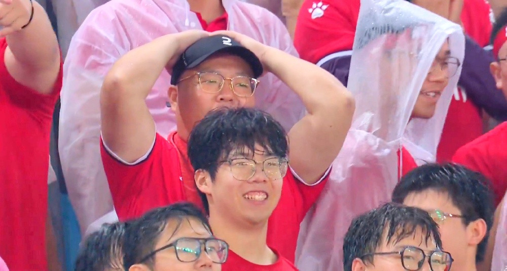 “南哥”轻取“O州”! 南京4比0客胜常州, 暂登“苏超”榜首