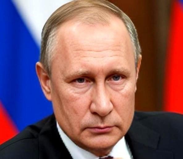 普京就扔出来一句话，整个世界好像都瞬间安静了。想象一下，全球大国博弈中，一位领