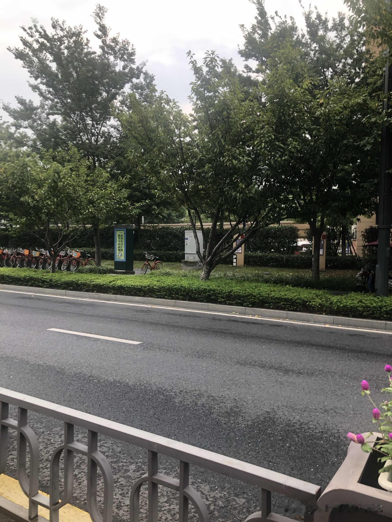 现实中，有的人20岁出头就去世了，有的人40多岁也走了，所以，你必须要明白，人不