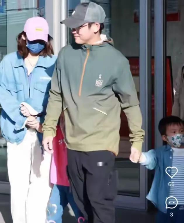 是出现曼德拉效应了吗？明明记得他是两个女儿，后面貌似又生了个，有传又是女孩，都说
