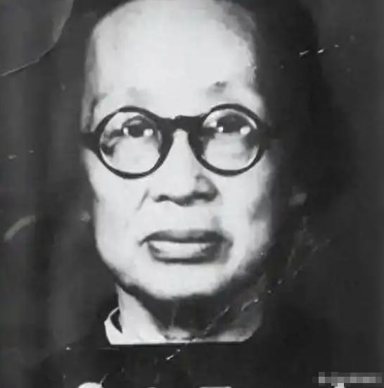 1949年，宋庆龄向毛主席求情，请求释放汪精卫的妻子陈璧君。毛主席没有回绝，只提